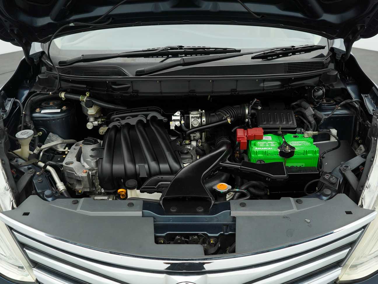 used 2016 Nissan GRAND LIVINA  1.6