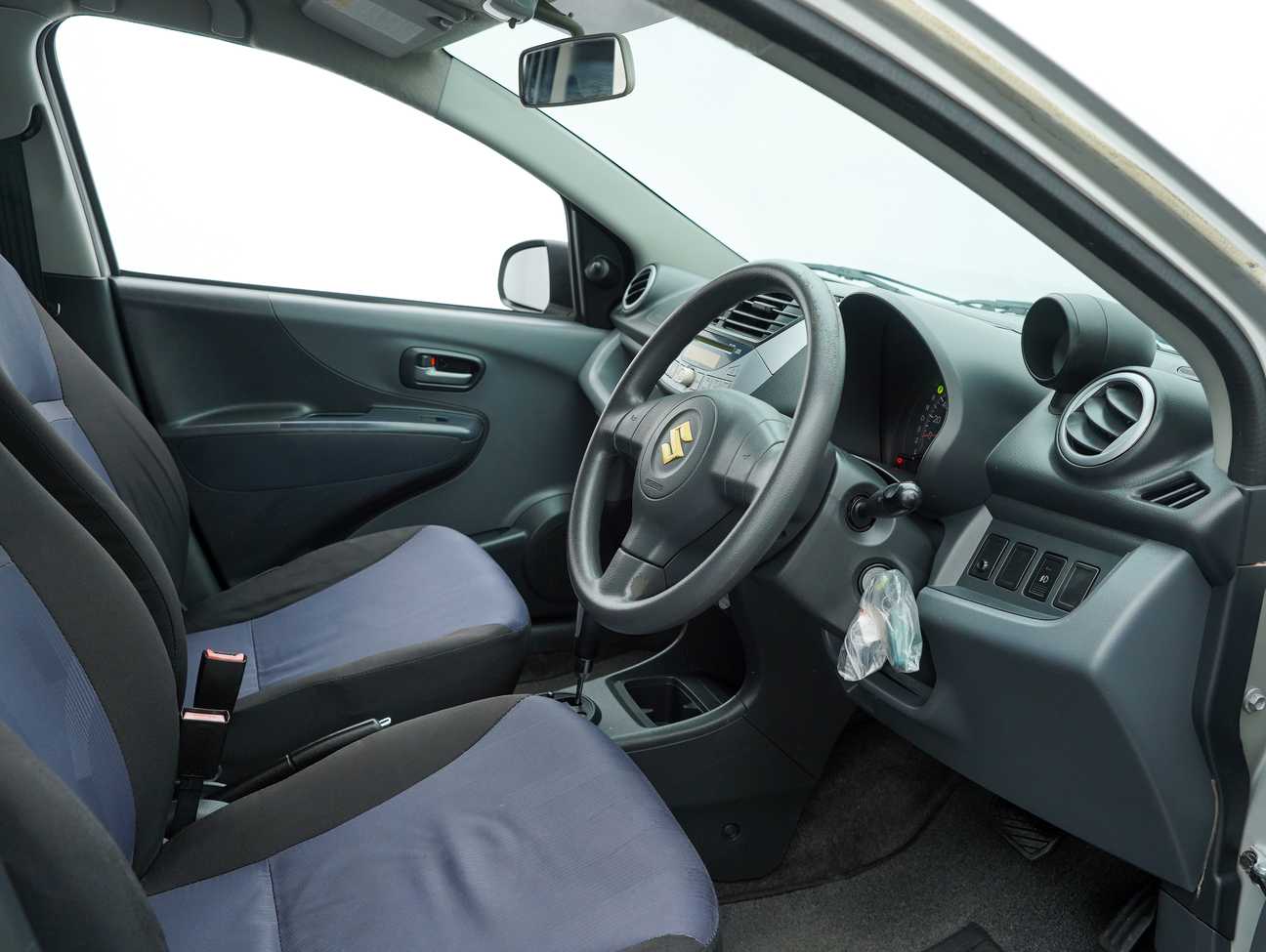 terpakai 2013 Suzuki Alto GLX 1.0
