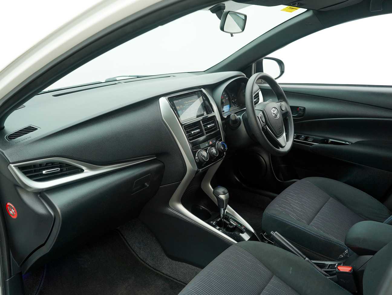 used 2019 Toyota YARIS E 1.5