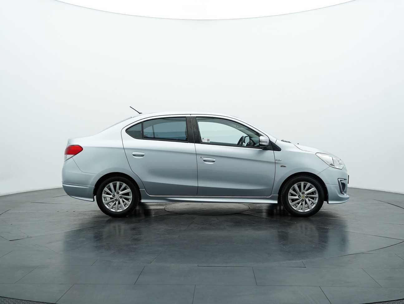 terpakai 2013 Mitsubishi Attrage SE 1.2