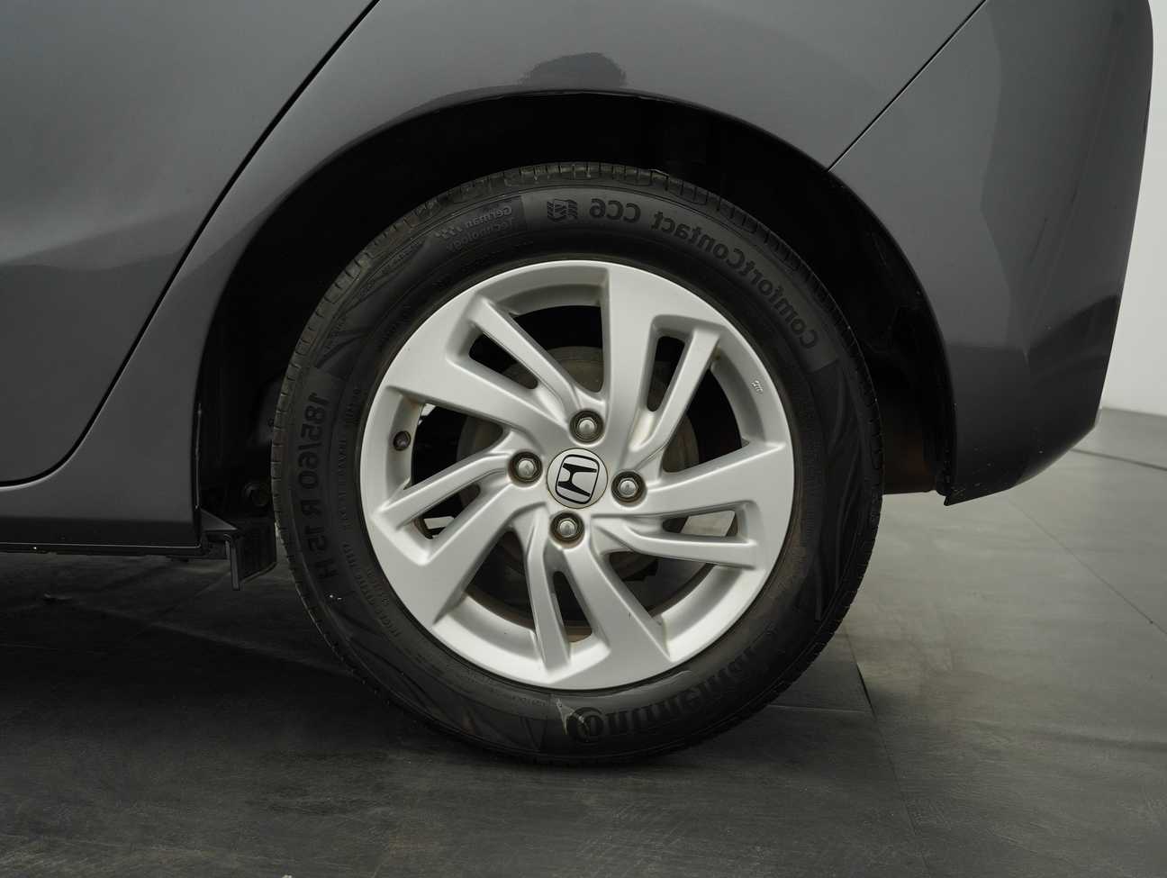 used 2014 Honda Jazz E 1.5