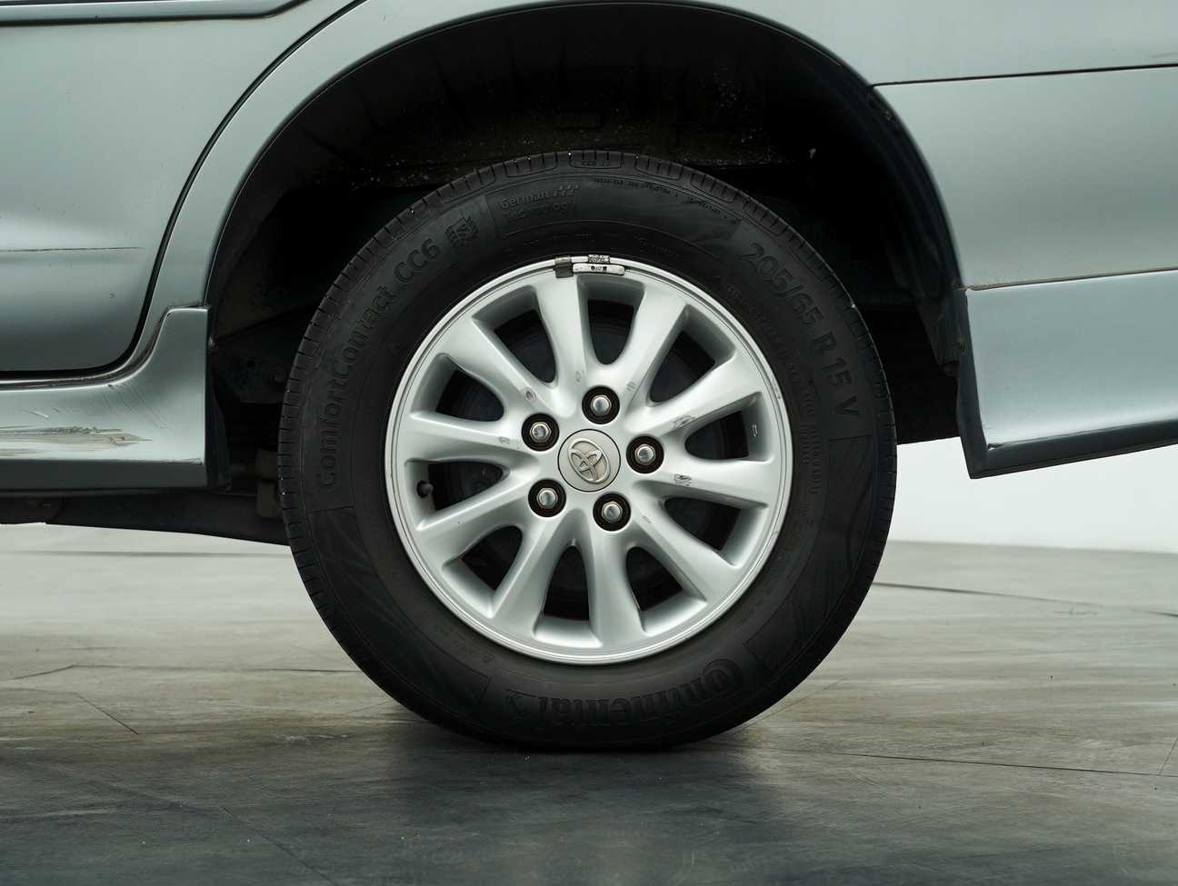 used 2011 Toyota Innova G 2.0