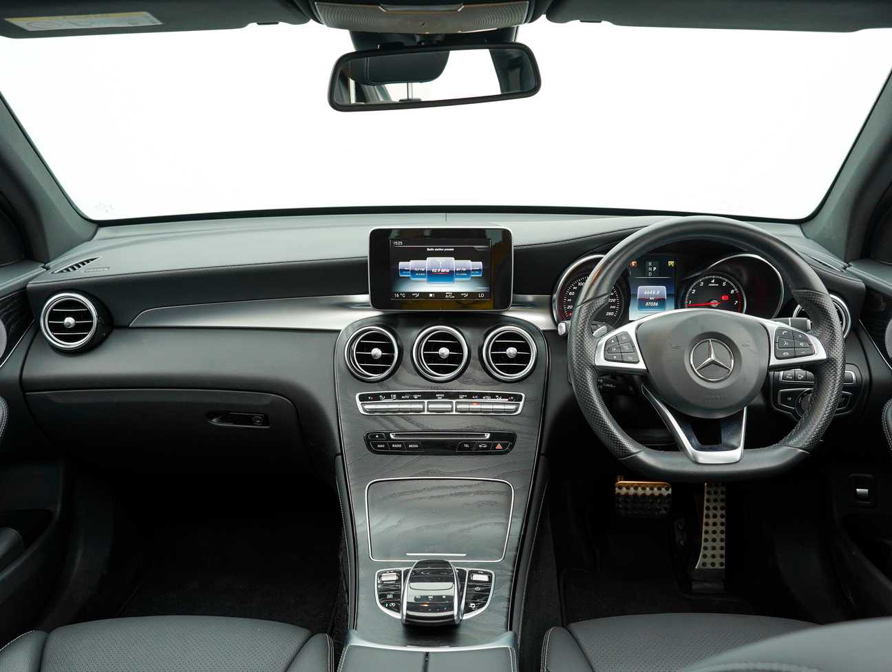 used 2017 Mercedes-Benz GLC250 4MATIC AMG Line 2.0