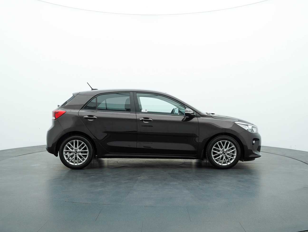 terpakai 2019 Kia Rio EX 1.4