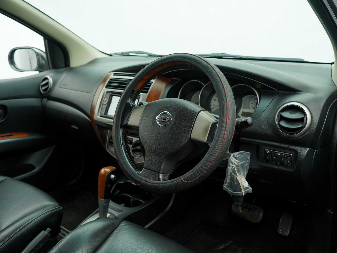 used 2013 Nissan Grand Livina Autech 1.8