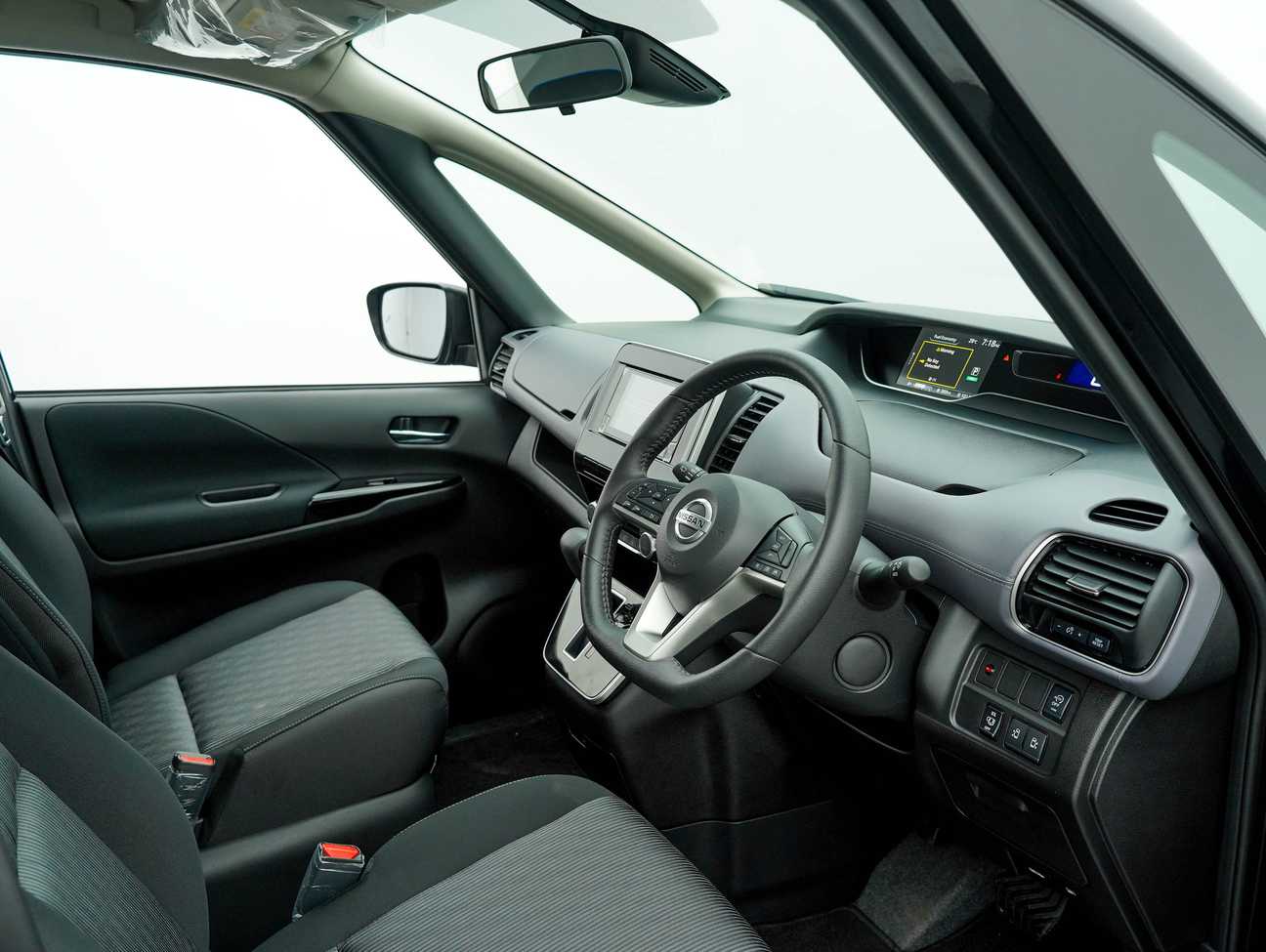 terpakai 2025 Nissan Serena S-Hybrid High-Way Star 2.0
