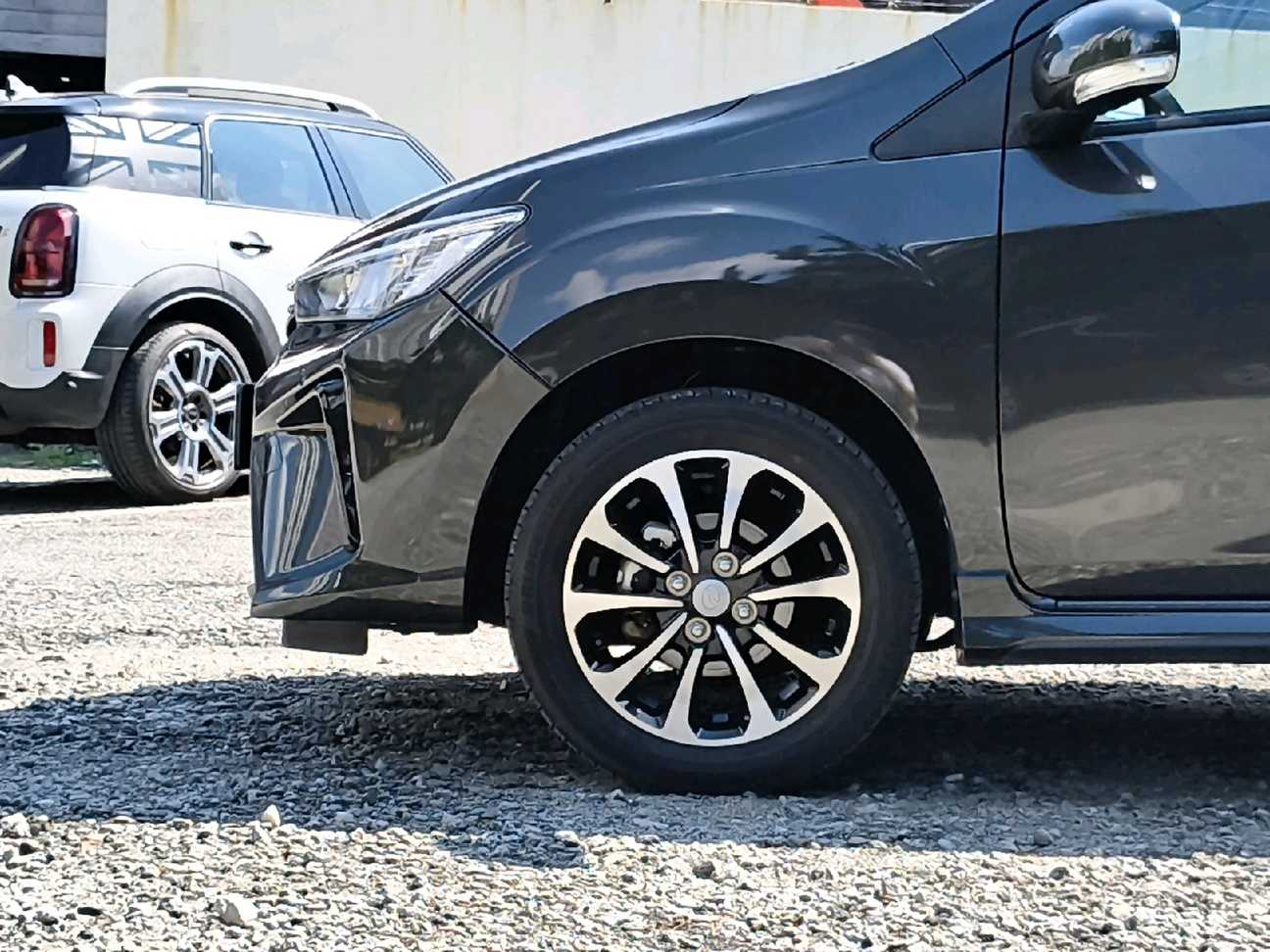 terpakai 2023 Perodua Bezza Advance 1.3