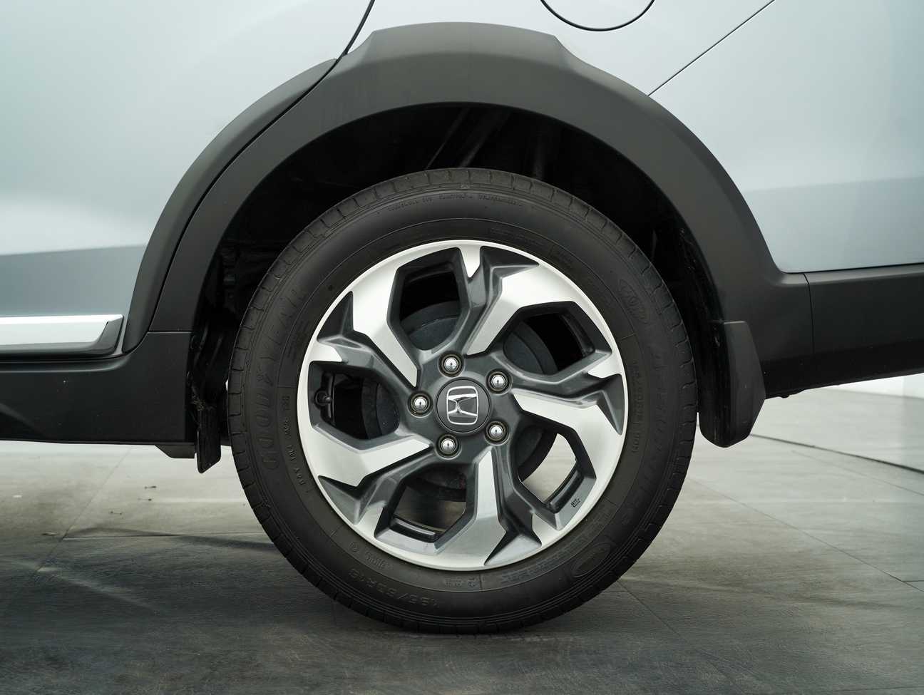 used 2018 Honda BR-V V 1.5