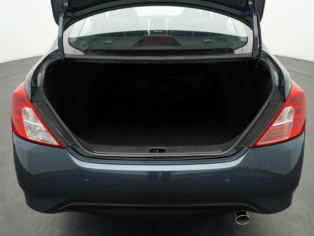 terpakai 2017 Nissan Almera E 1.5