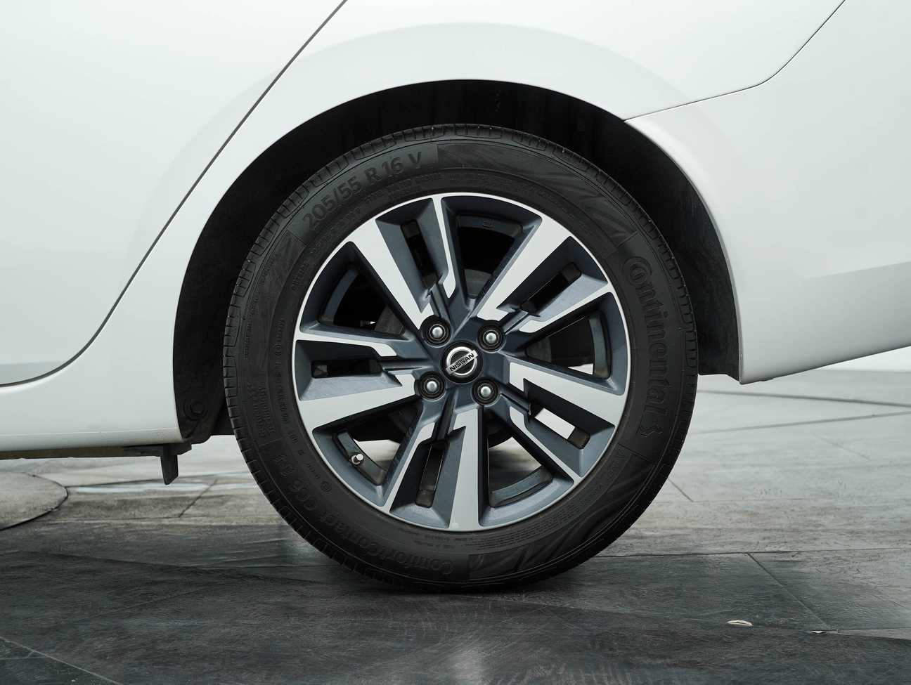 terpakai 2021 Nissan Almera VLT 1.0
