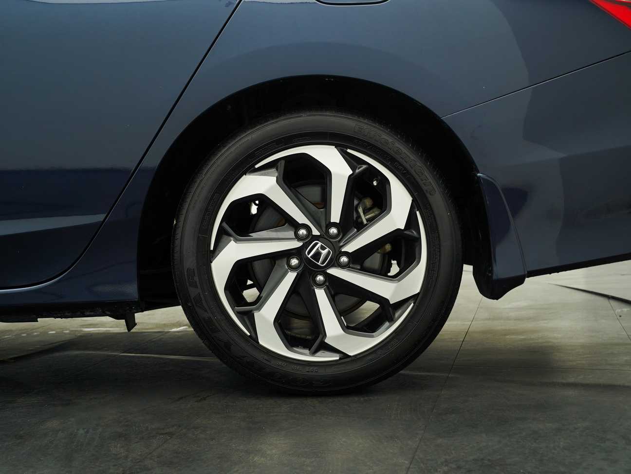 terpakai 2018 Honda Accord VTi-L 2.0