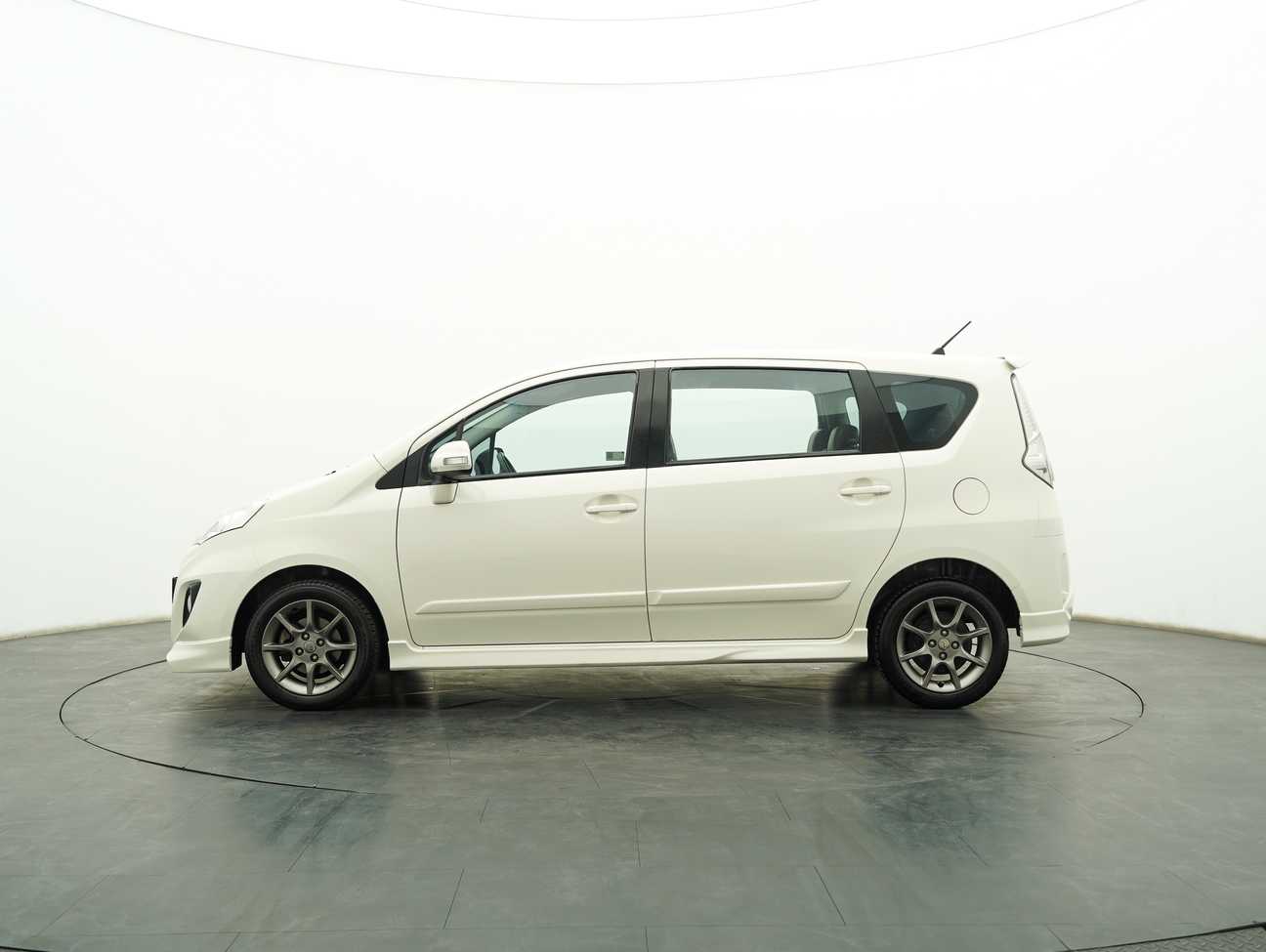 terpakai 2015 Perodua Alza Advance 1.5