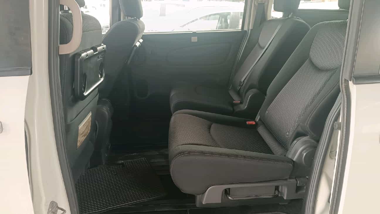 terpakai 2013 Nissan Serena S-Hybrid High-Way Star 2.0