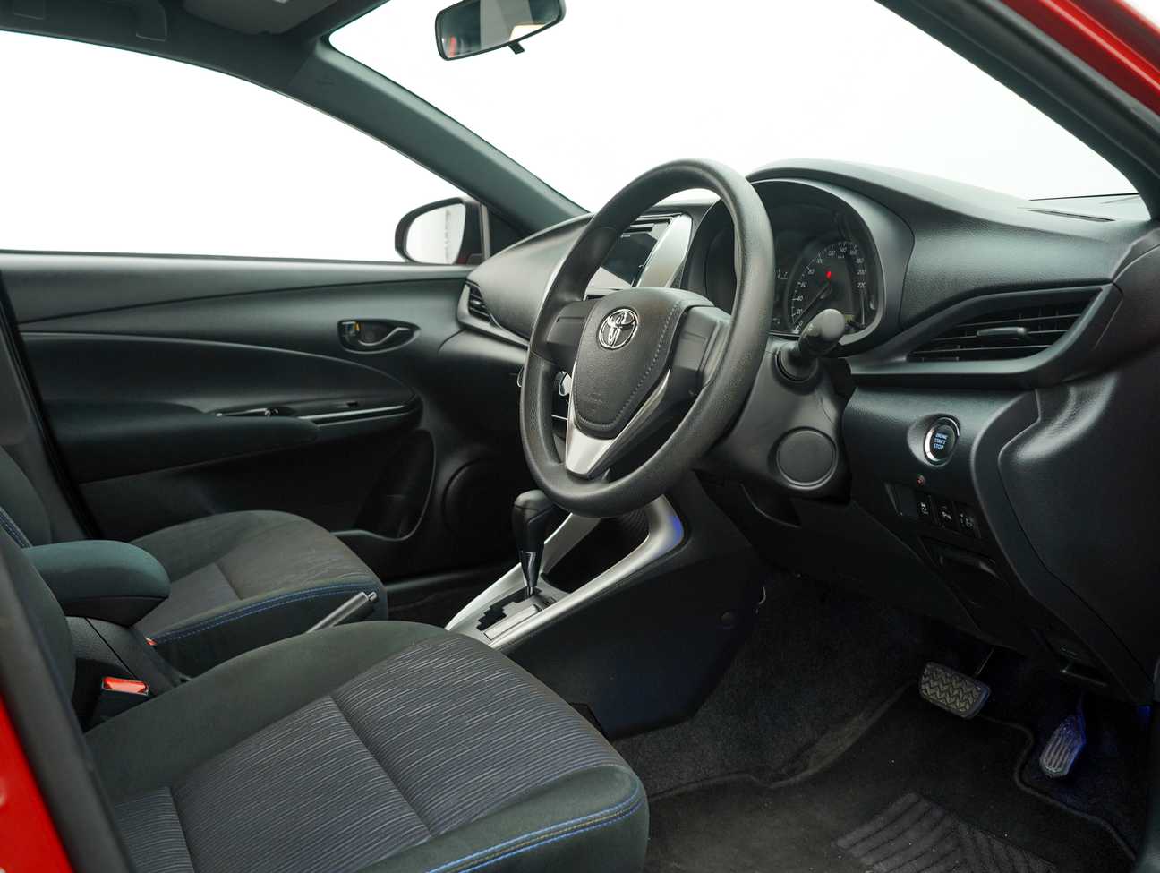 used 2020 Toyota Yaris J 1.5