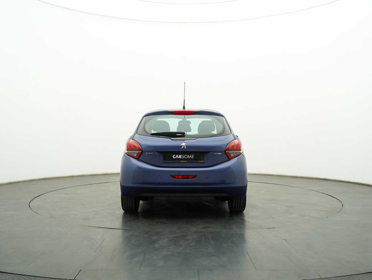 terpakai 2017 Peugeot 208 PureTech 1.2