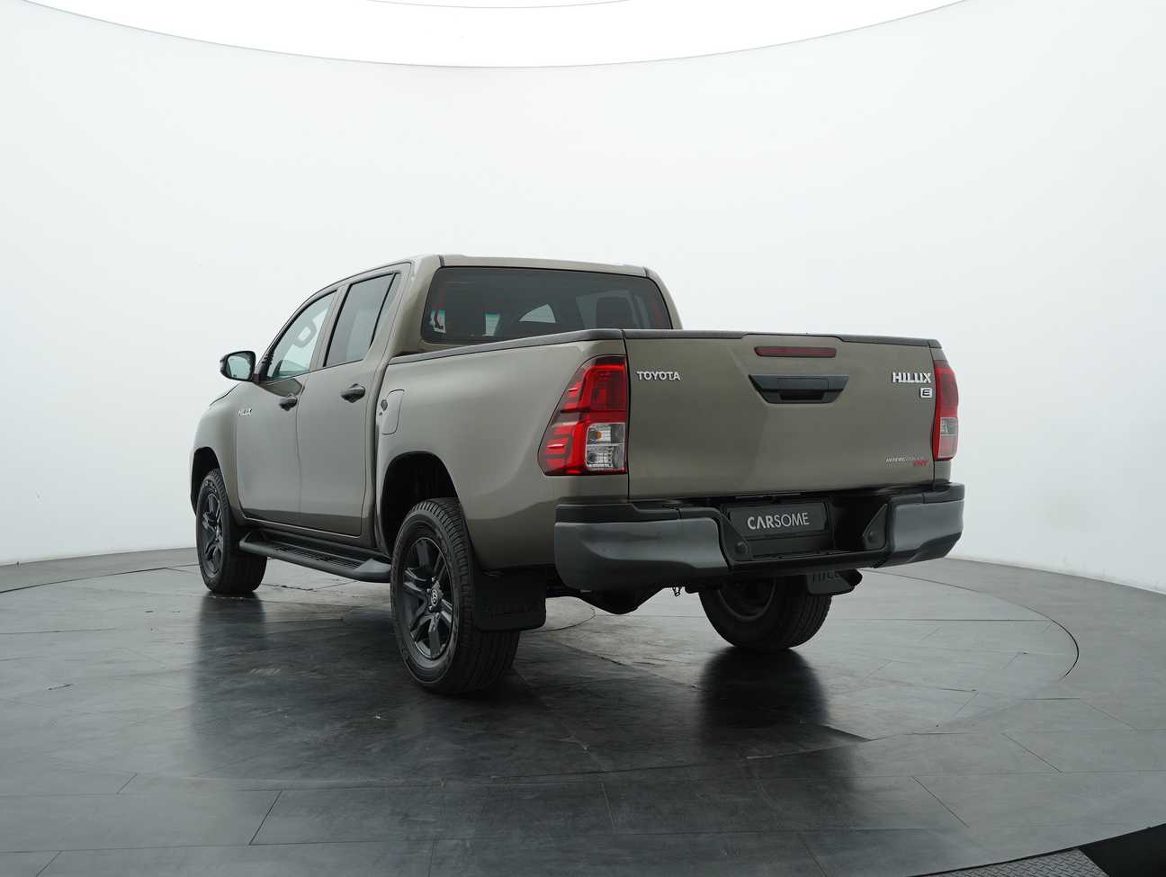 terpakai 2023 Toyota Hilux E Dual Cab 2.4