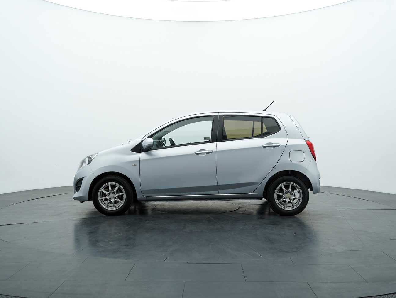 terpakai 2016 Perodua AXIA G 1.0