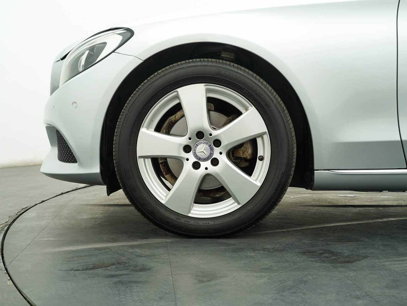 terpakai 2016 Mercedes-Benz C180 Avantgarde (7G-TRONIC Plus) 1.6