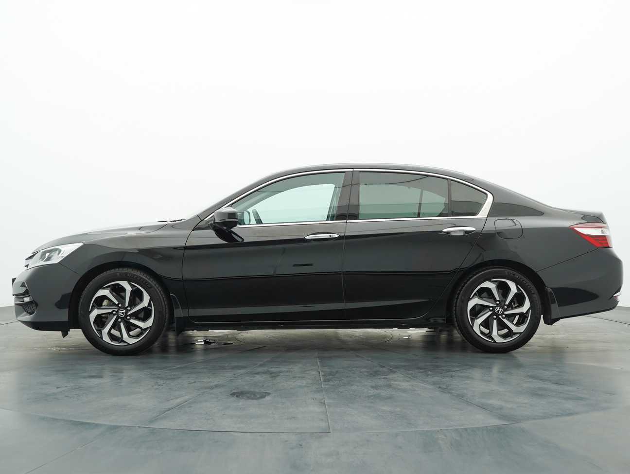used 2018 Honda ACCORD VTI-L 2.0