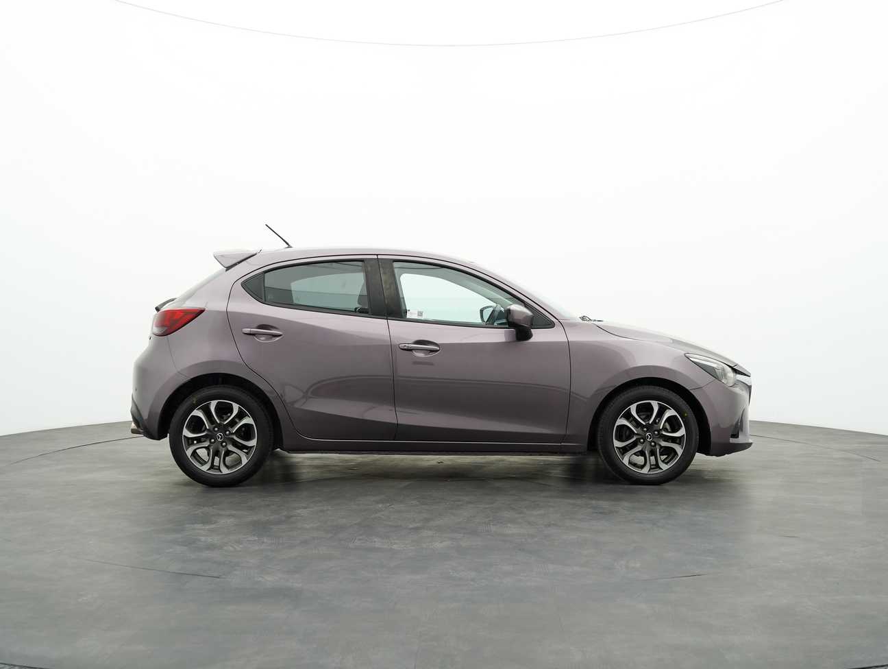 terpakai 2017 Mazda 2 HATCHBACK SKYACTIV 1.5