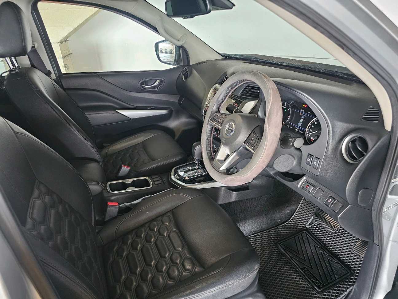 terpakai 2022 Nissan Navara VL Dual Cab 2.5