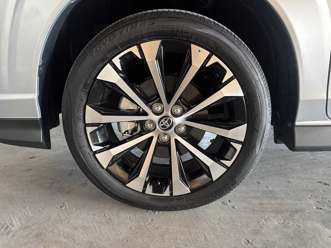 terpakai 2026 Toyota Veloz  1.5