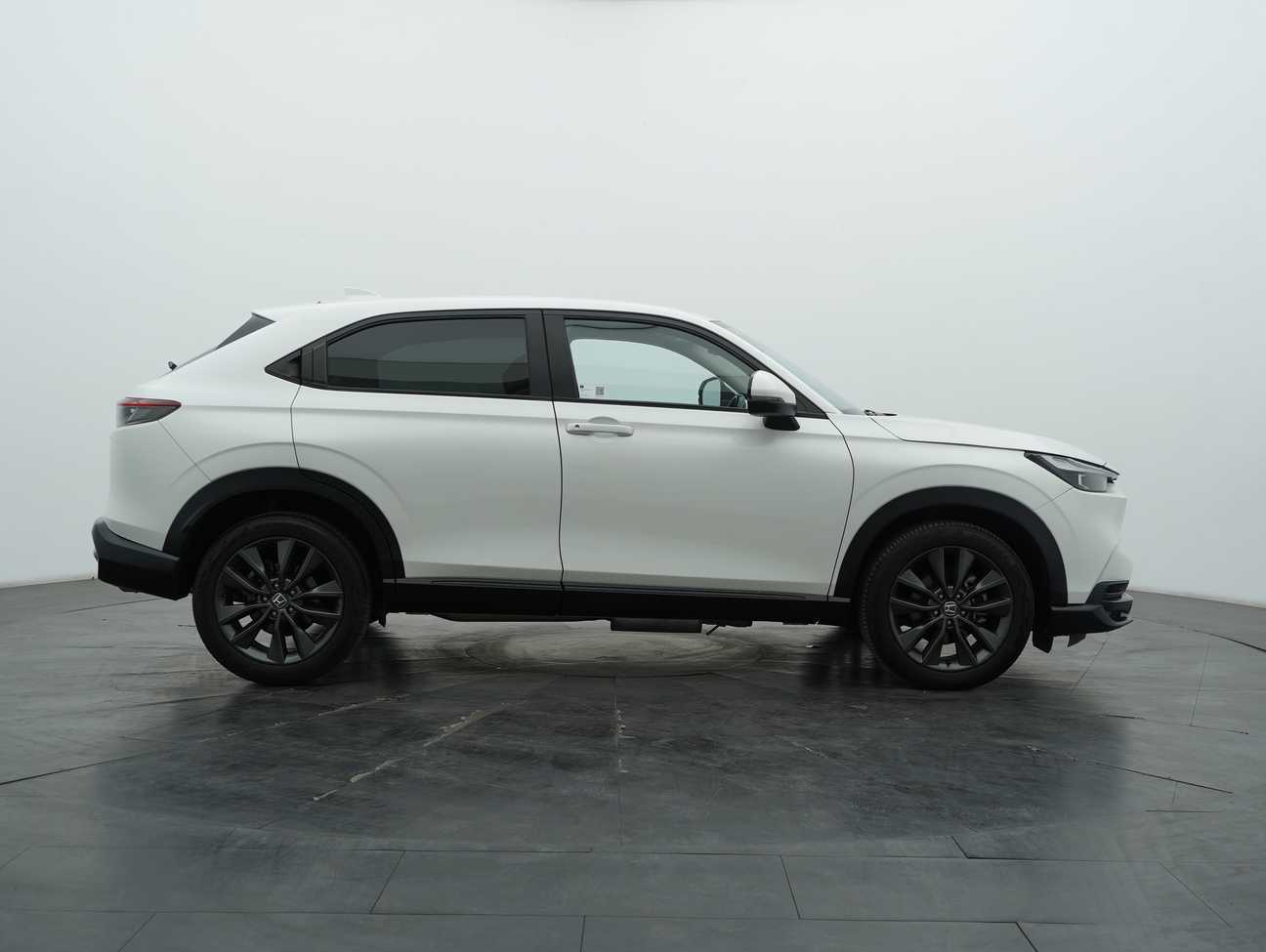 terpakai 2023 Honda HR-V V 1.5
