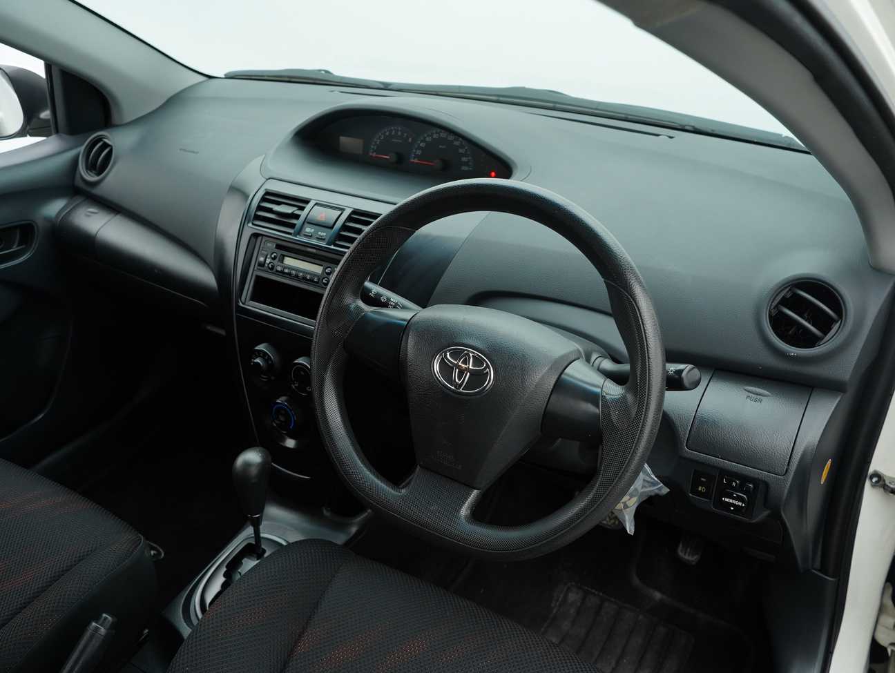 terpakai 2013 Toyota Vios J 1.5