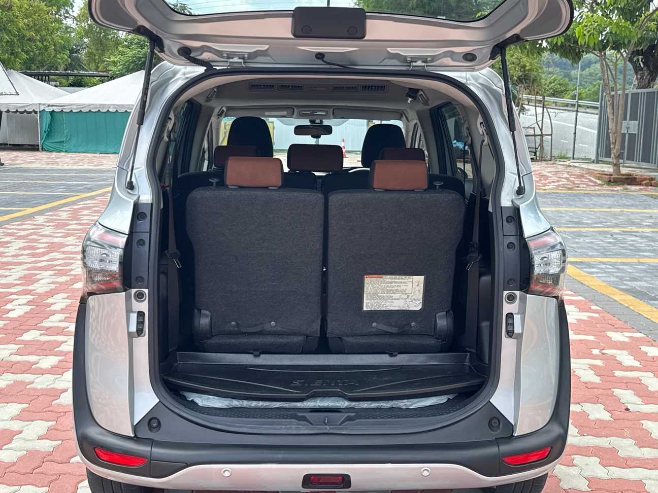 used 2018 Toyota Sienta V 1.5