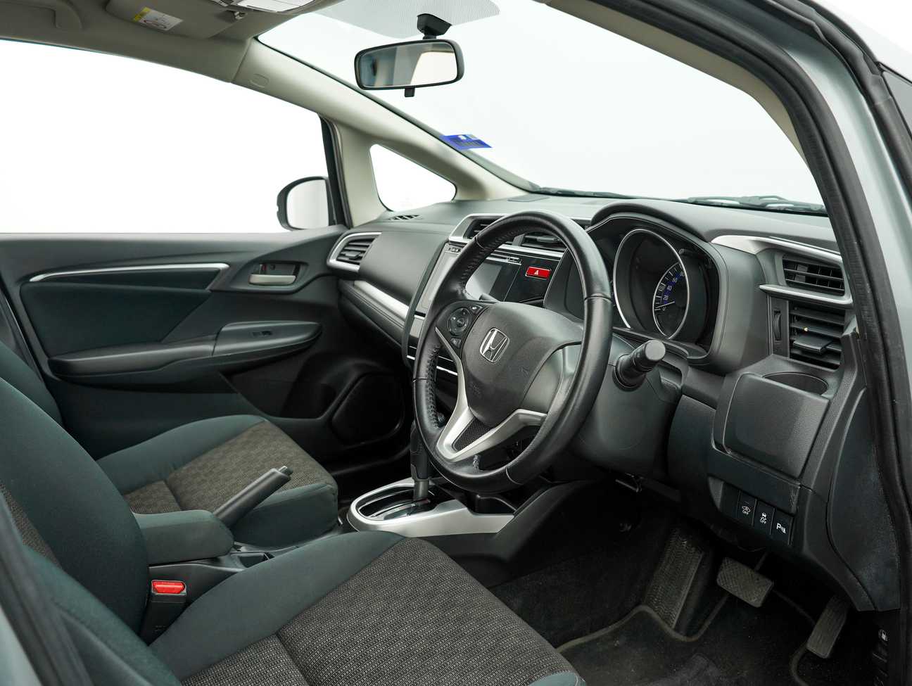 used 2014 Honda Jazz V 1.5