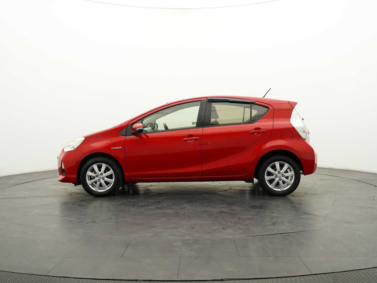 used 2013 Toyota Prius C Hybrid 1.5