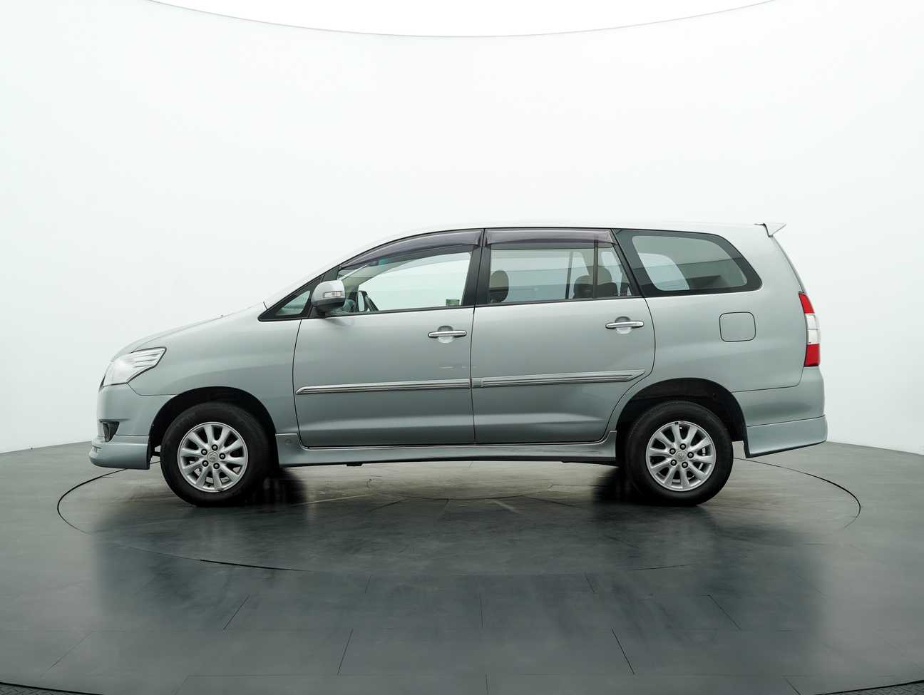 used 2011 Toyota Innova G 2.0
