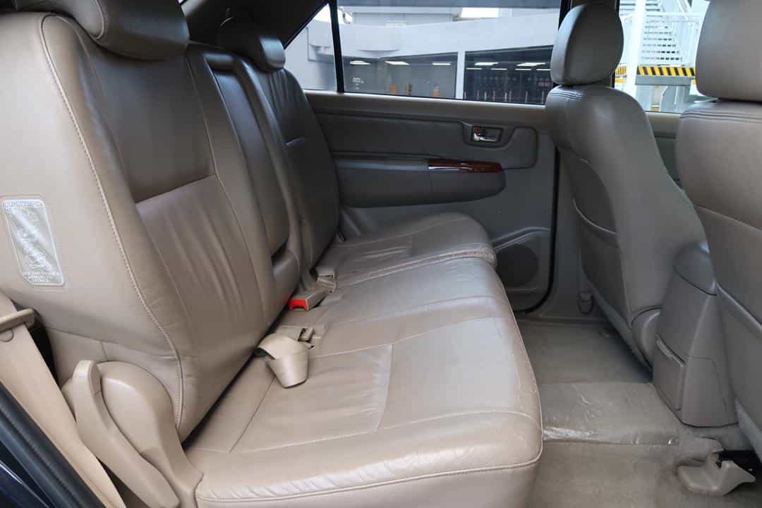 used 2009 Toyota FORTUNER V 2.7