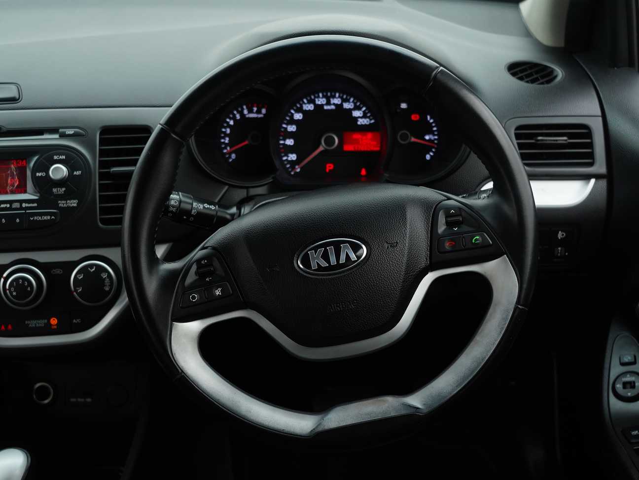 terpakai 2015 Kia Picanto  1.2