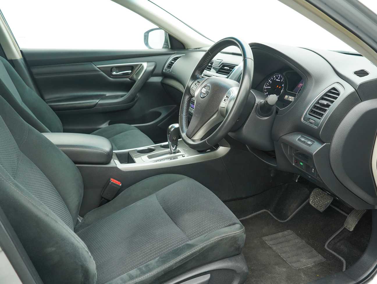 used 2015 Nissan Teana XE 2.0