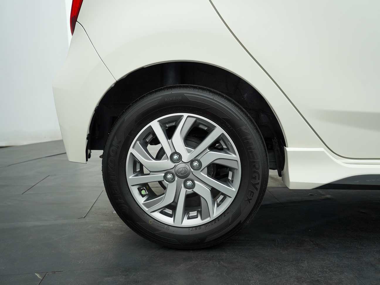 terpakai 2021 Perodua AXIA Advance 1.0