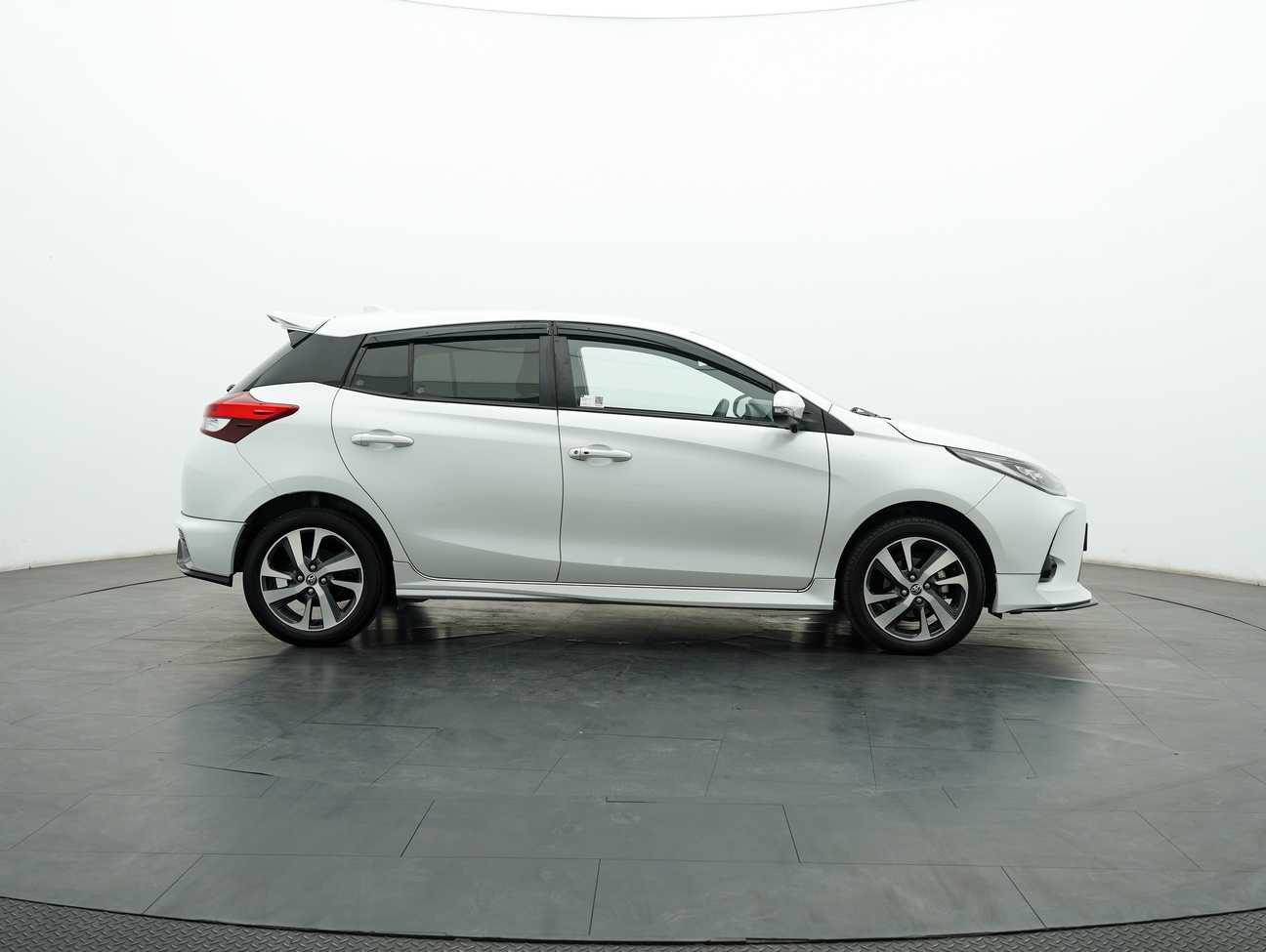 terpakai 2021 Toyota Yaris E 1.5