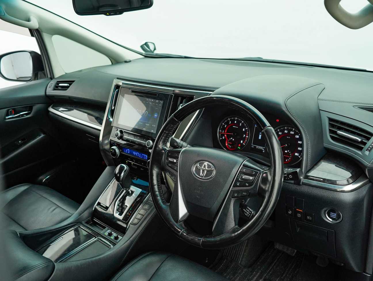 used 2018 Toyota Vellfire ZG 2.5