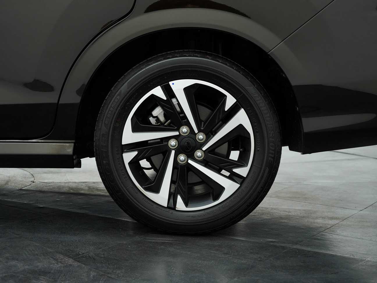 used 2023 Perodua Alza AV 1.5