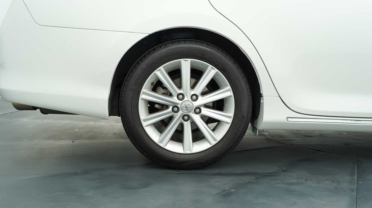 used 2014 Toyota CAMRY V 2.5