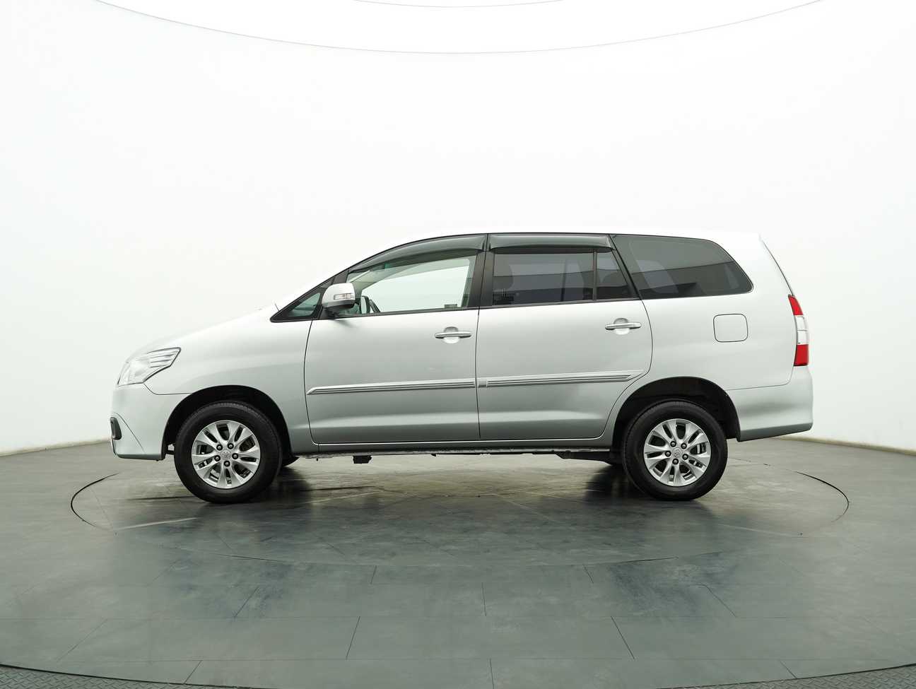 used 2014 Toyota Innova G 2.0