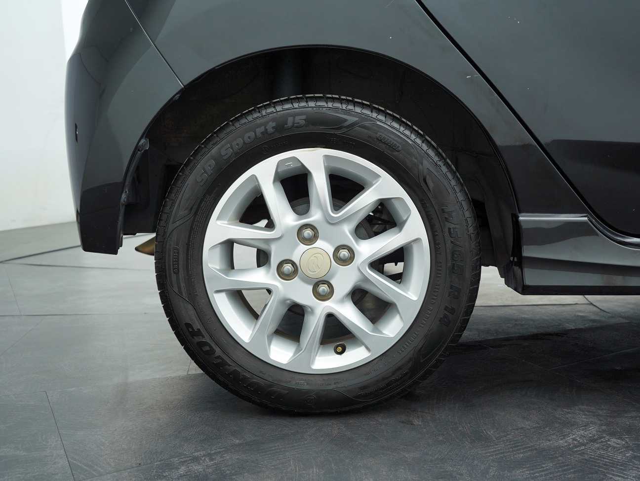 terpakai 2015 Perodua AXIA SE 1.0