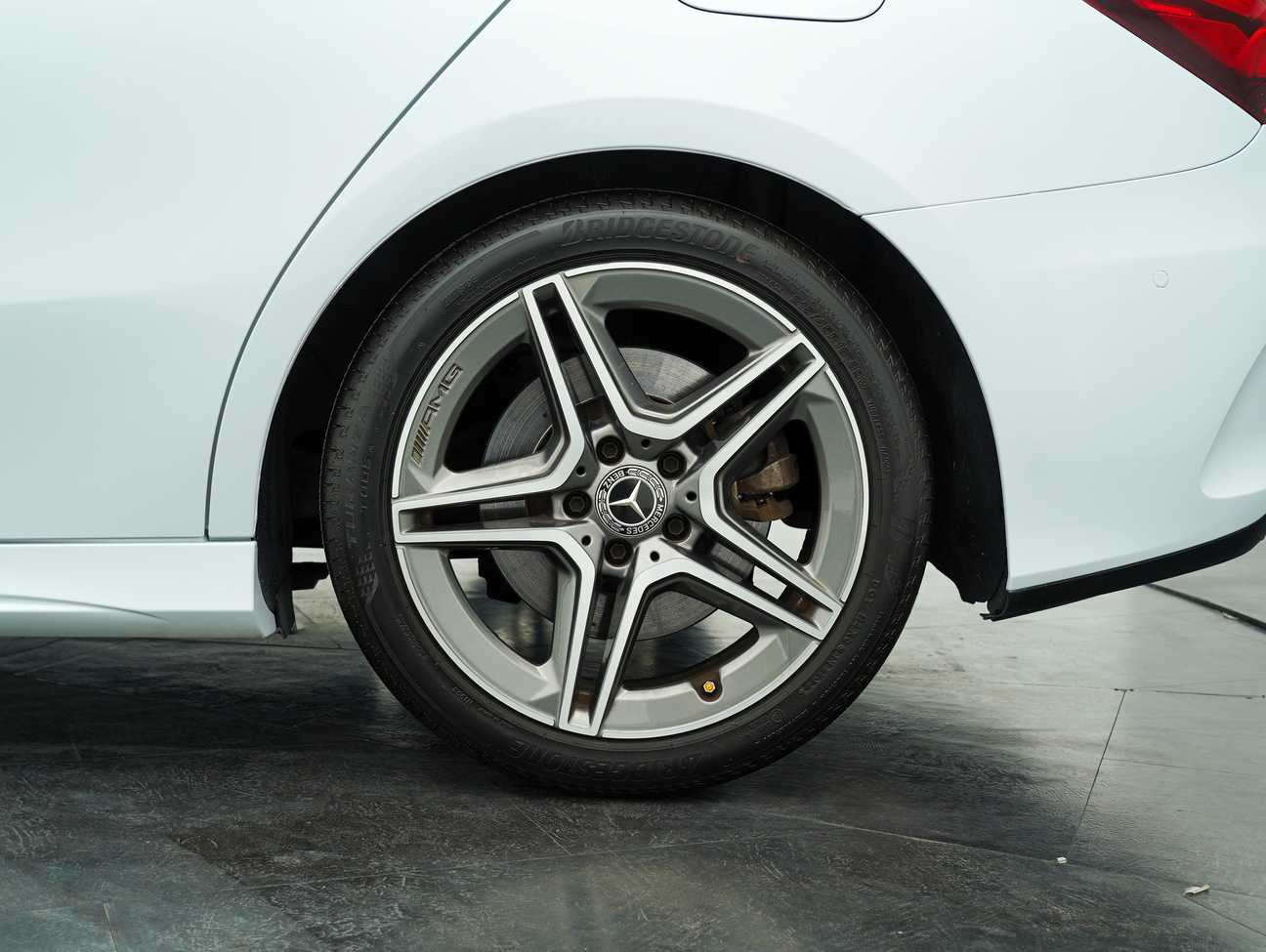 terpakai 2019 Mercedes-Benz A250 AMG Line 2.0