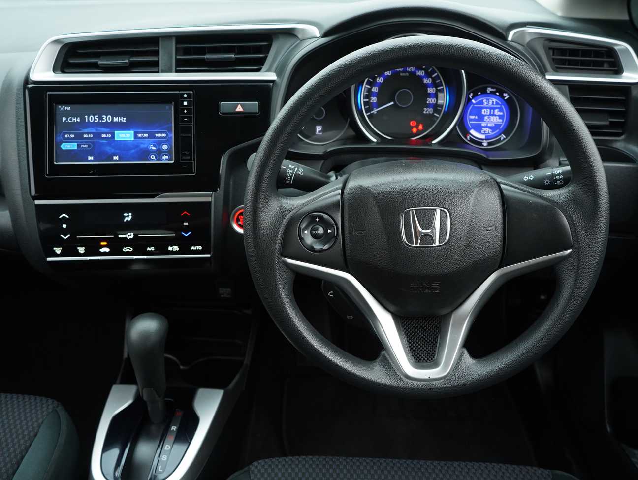 used 2017 Honda Jazz E 1.5