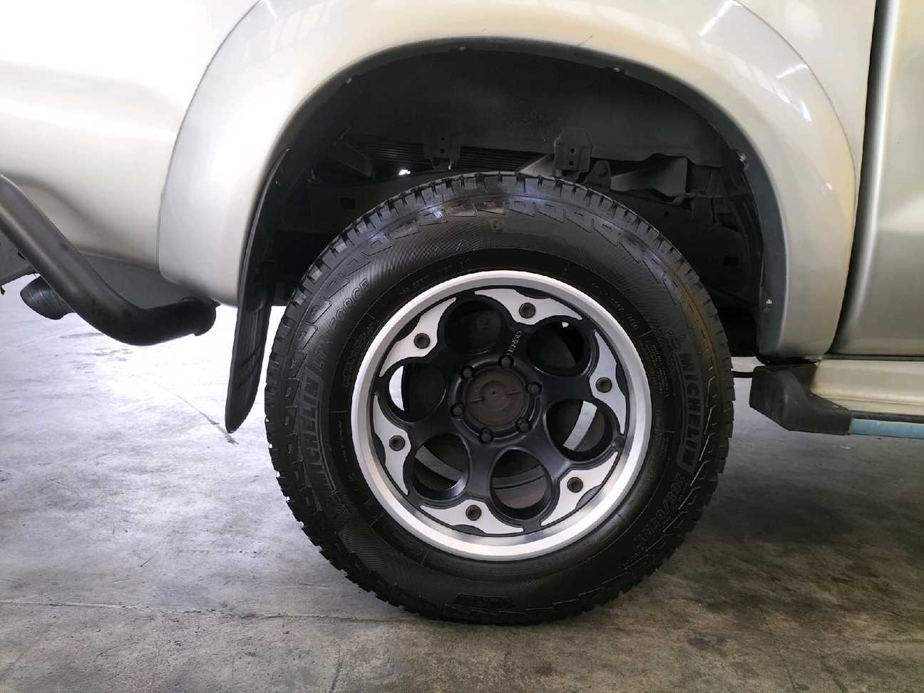 terpakai 2010 Toyota Hilux G VNT Dual Cab 3.0