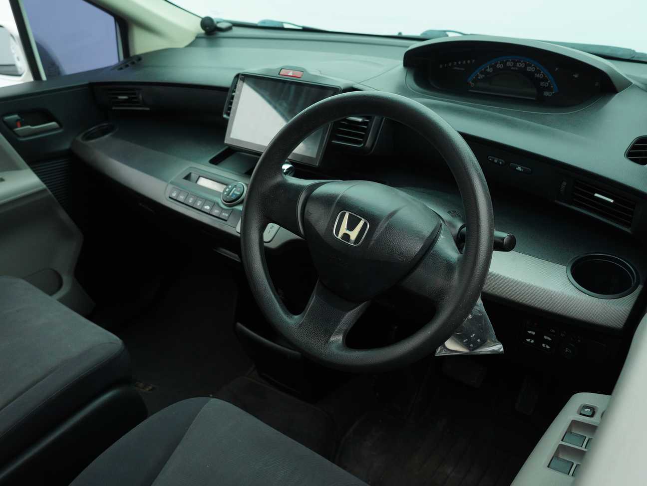 used 2011 Honda Freed E 1.5