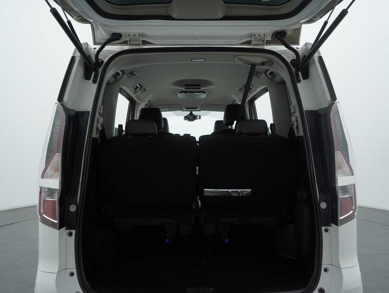 used 2022 Nissan Serena S-Hybrid High-Way Star 2.0