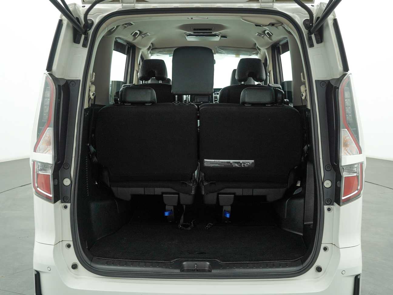 used 2022 Nissan Serena S-Hybrid High-Way Star 2.0