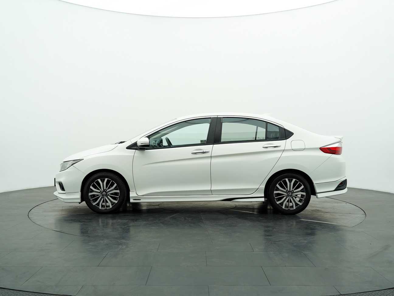 used 2017 Honda City V i-VTEC 1.5