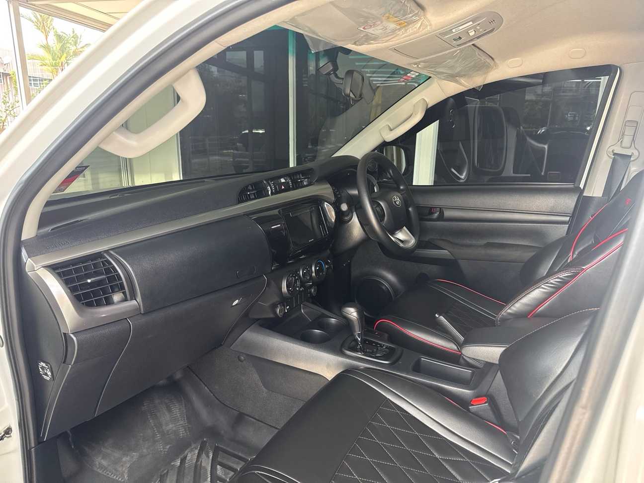 used 2023 Toyota Hilux E Dual Cab 2.4